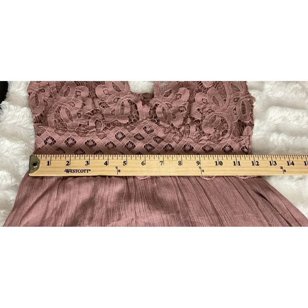 Free People One Size M Adela Dusty Rose/ Mauve Slip Dress Crocheted Lace V Neck